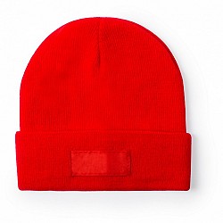 Czerwona czapka zimowa