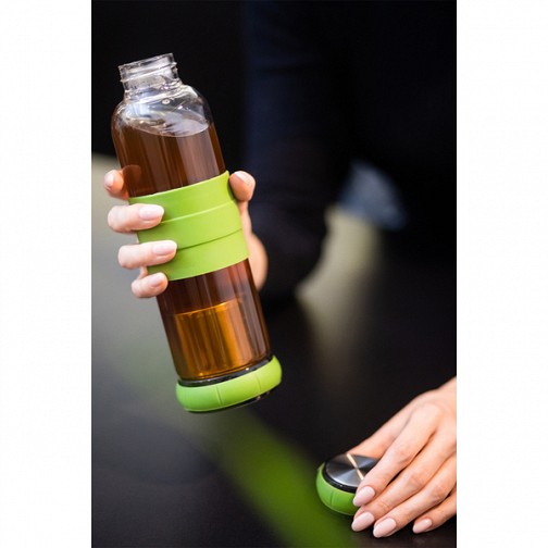 Szklana butelka z zaparzaczem do herbaty Sulmona 550 ml, zielony  (R08268.05)