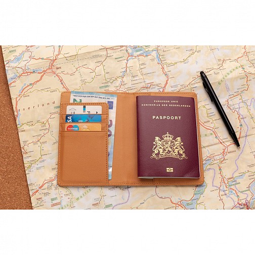 Korkowe etui na karty kredytowe i paszport, ochrona RFID (P820.459)
