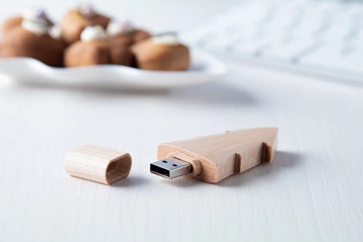 Limber pendrive - naturalny (AP897088_8GB)