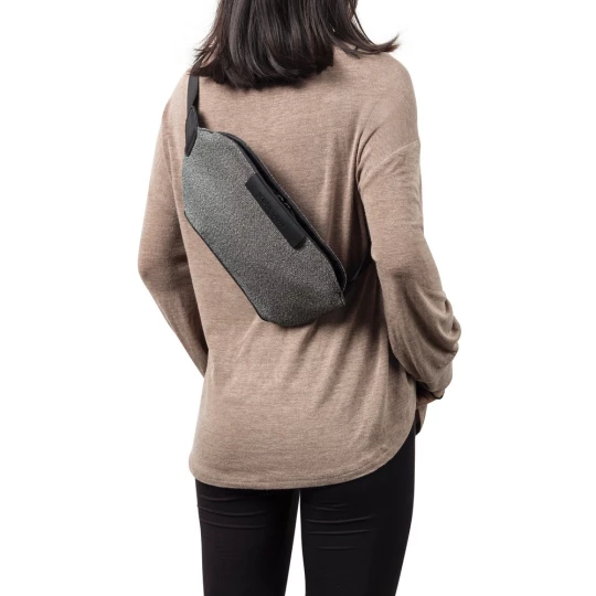 Saszetka zapinana w pasie Urban Bumbag (P730.062)