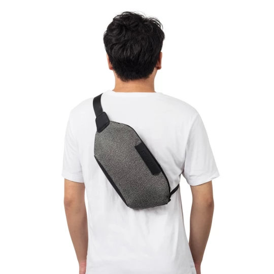 Saszetka zapinana w pasie Urban Bumbag (P730.062)
