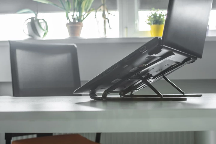 Podstawka pod laptop FOLD (GA-17868-02)