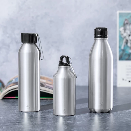 Butelka sportowa 400 ml z aluminium z recyklingu, z karabińczykiem (V1065-32)