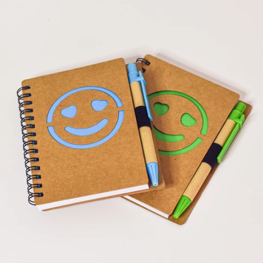 Notes gładki Smile, czerwony (R64269.08)