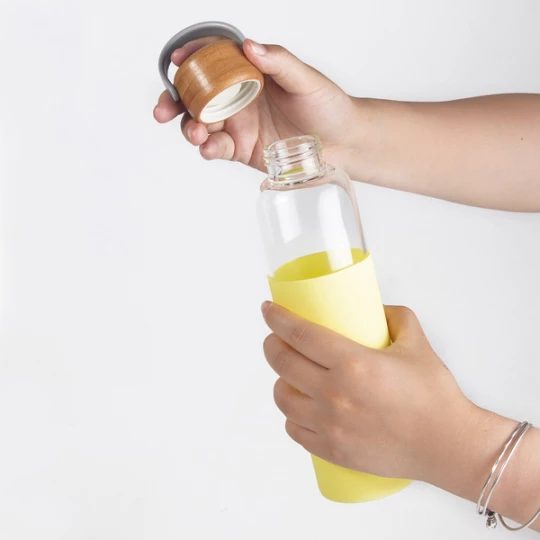 Szklana butelka Refresh 560 ml, żółty (R08272.03)