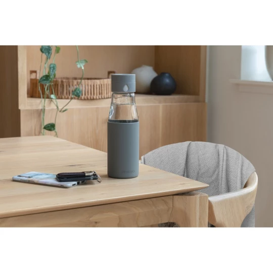 Szklana butelka 650 ml Ukiyo, monitorująca ilość wypitej wody (P436.722)