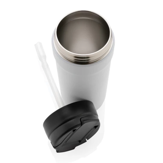 Butelka sportowa 670 ml ze stali nierdzewnej z recyklingu (P433.133)