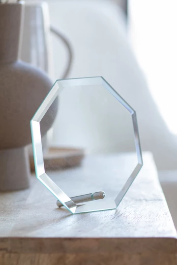 Nelum trofeum - transparentny (AP741363)