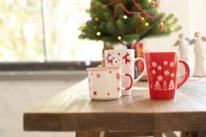 Perala porcelanowy kubek świąteczny - biały (AP803417-05)