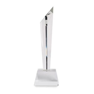 Kryształowa statuetka - DIAWARD (MO2236-22)