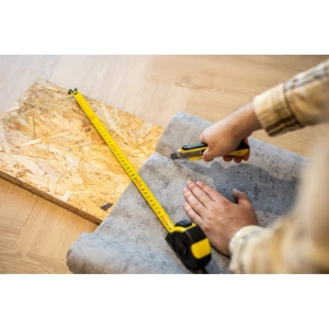 Nóż do tapet z mechanizmem zabezpieczającym, zapasowe ostrza w komplecie | Sutton (V7237-04)